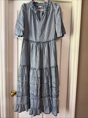 easel Light Blue Tiered Midi Dress